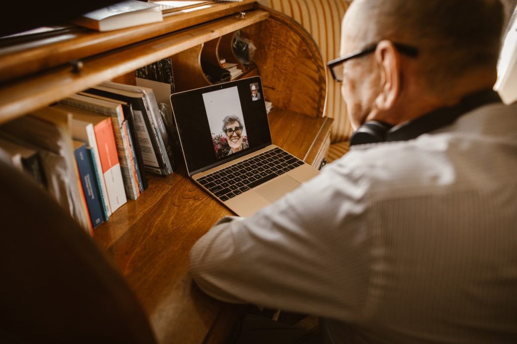 How To Maintain Long Distance Relationships